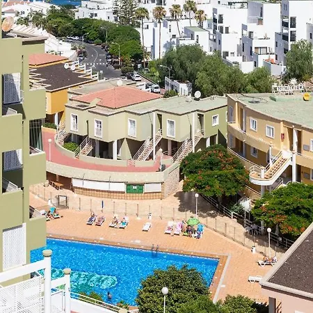 Apartment Home2book Cozy Terrace&pool